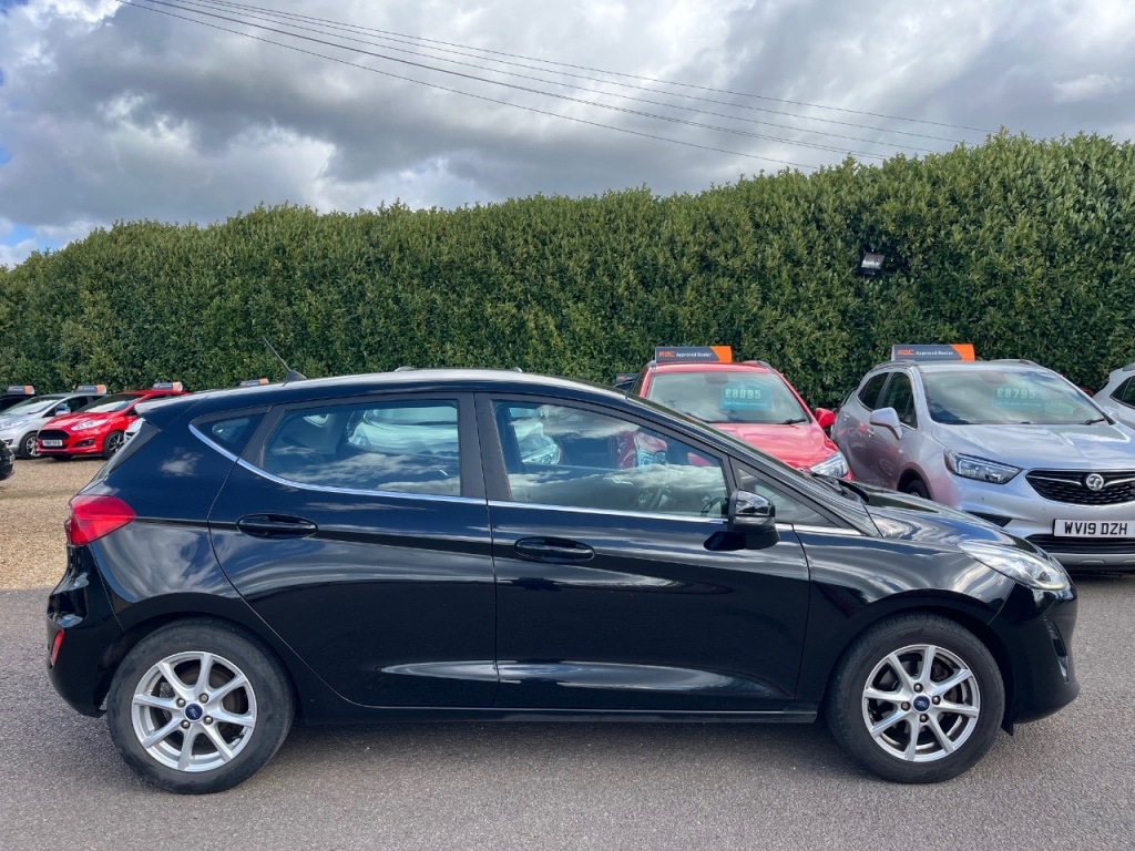 Used Ford Fiesta 2017 for sale - 78055799: Photo 3