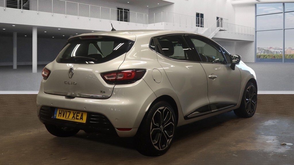 Used Renault Clio 2017 for sale - 76685829: Photo 11