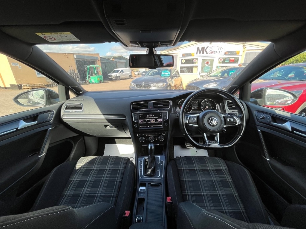 Used Volkswagen Golf 2017 for sale - 77821573: Photo 11