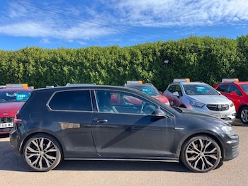 Used Volkswagen Golf 2017 for sale - 77821573: Photo