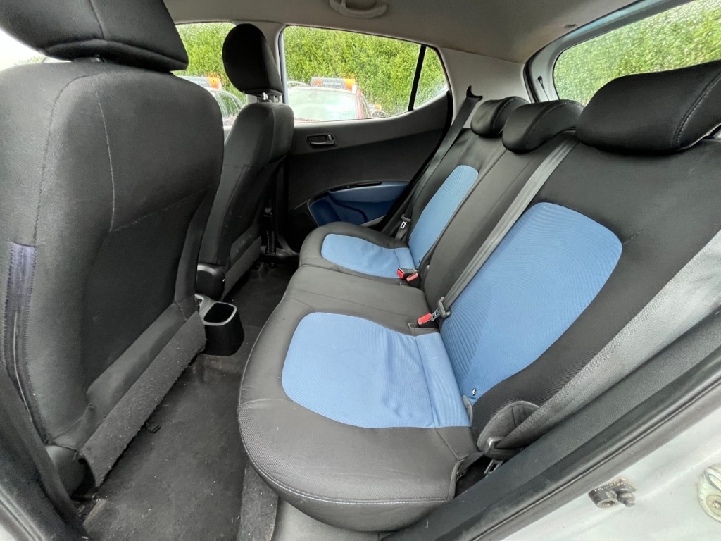 Used Hyundai i10 2015 for sale - 77482327: Photo 10