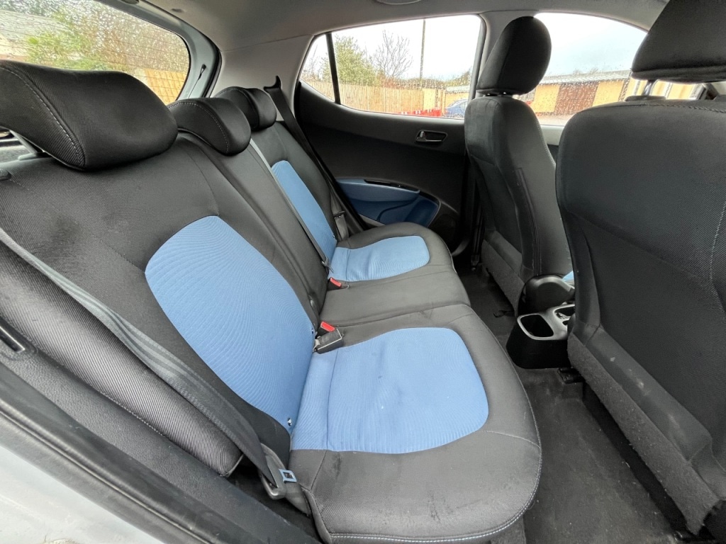 Used Hyundai i10 2015 for sale - 77482327: Photo 12