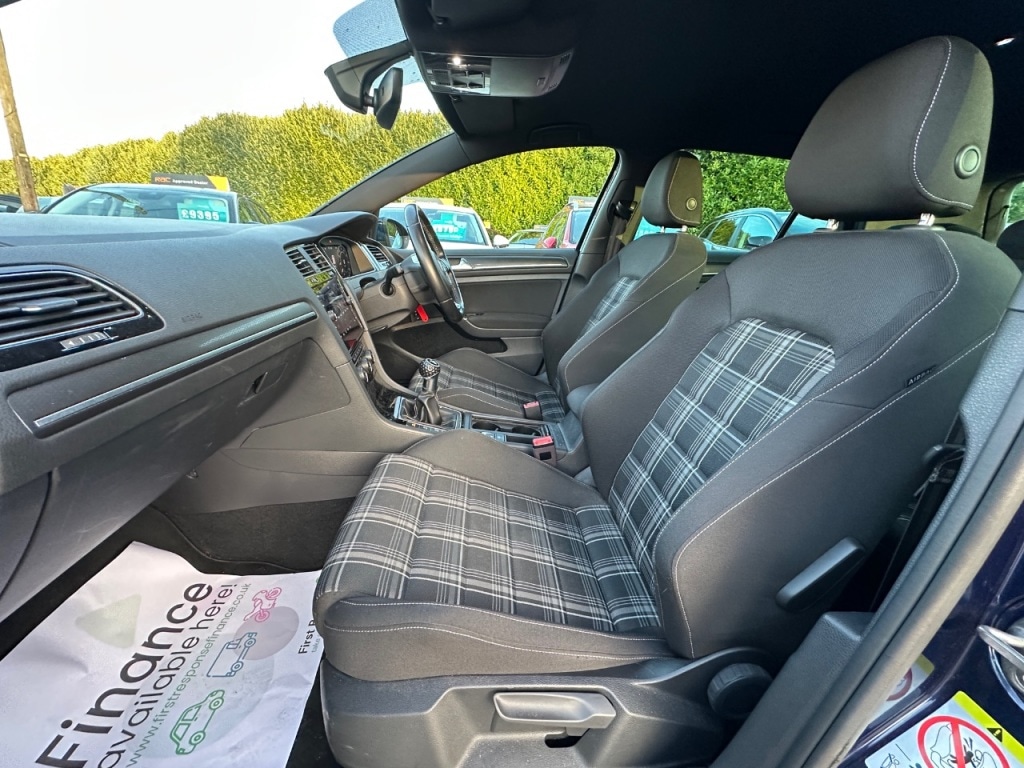 Used Volkswagen Golf 2017 for sale - 77241467: Photo 9