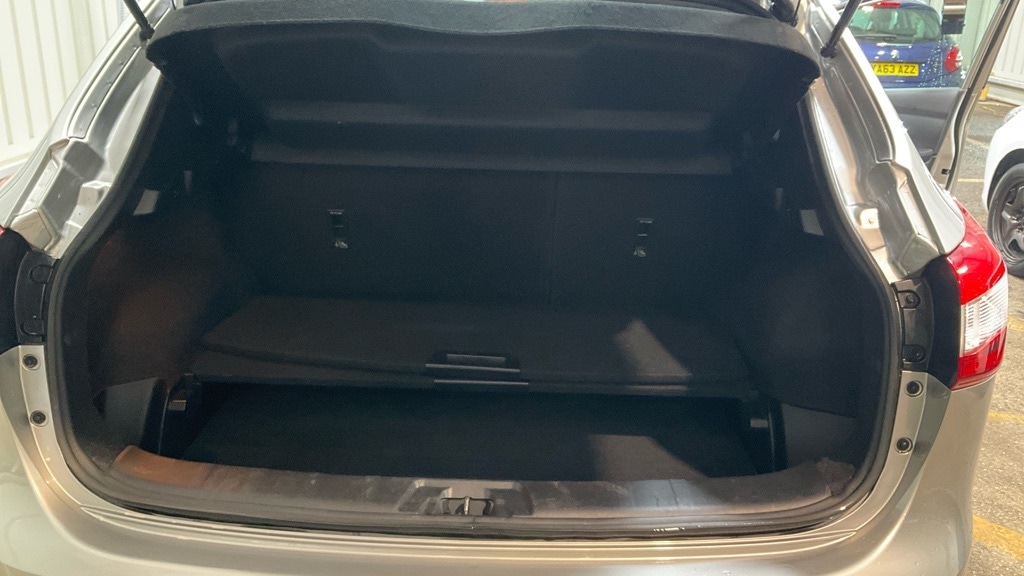 Used Nissan Qashqai 2016 for sale - 76739734: Photo 10