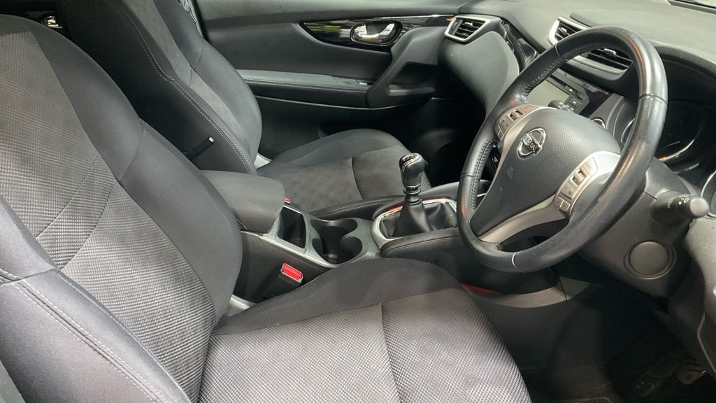 Used Nissan Qashqai 2016 for sale - 76739734: Photo 8