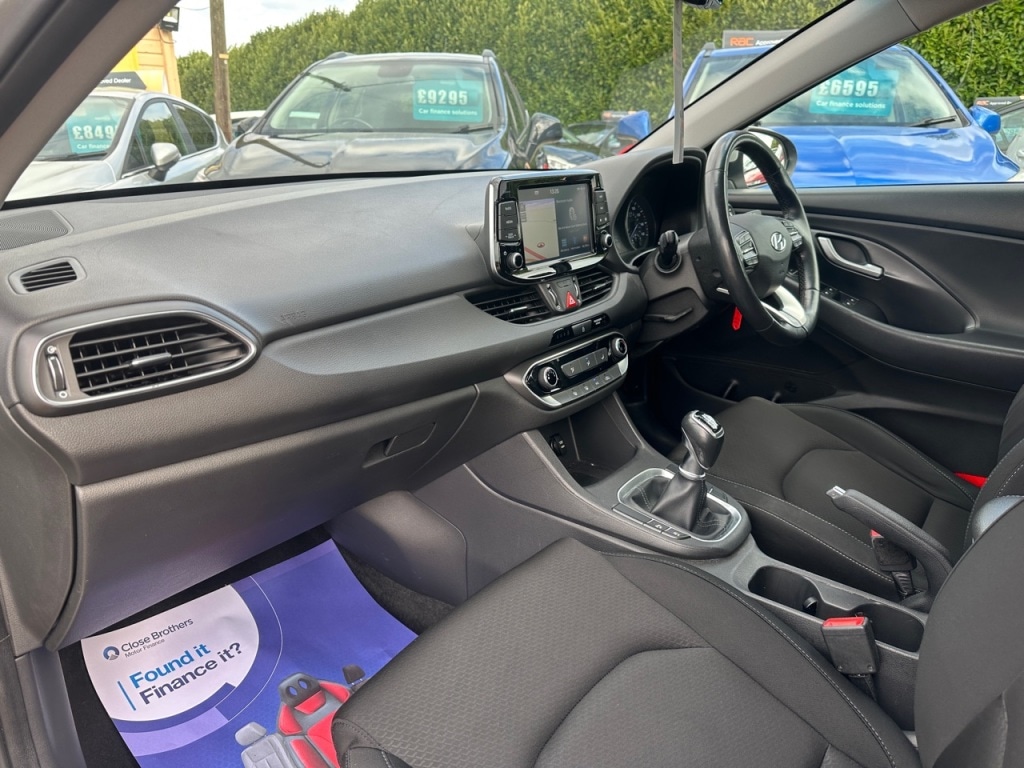 Used Hyundai i30 2018 for sale - 76118299: Photo 15