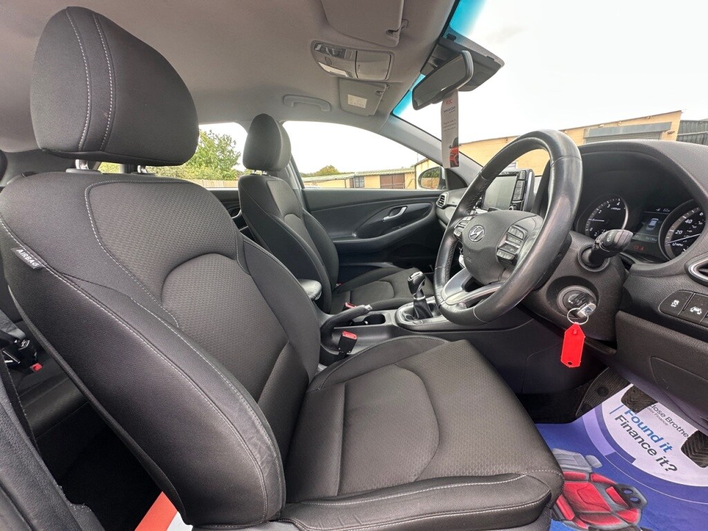 Used Hyundai i30 2018 for sale - 76118299: Photo 24