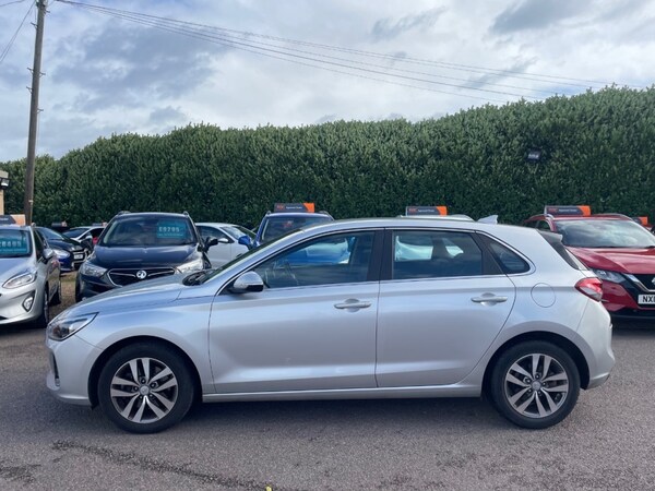 Used Hyundai i30 2018 for sale - 76118299: Photo 7