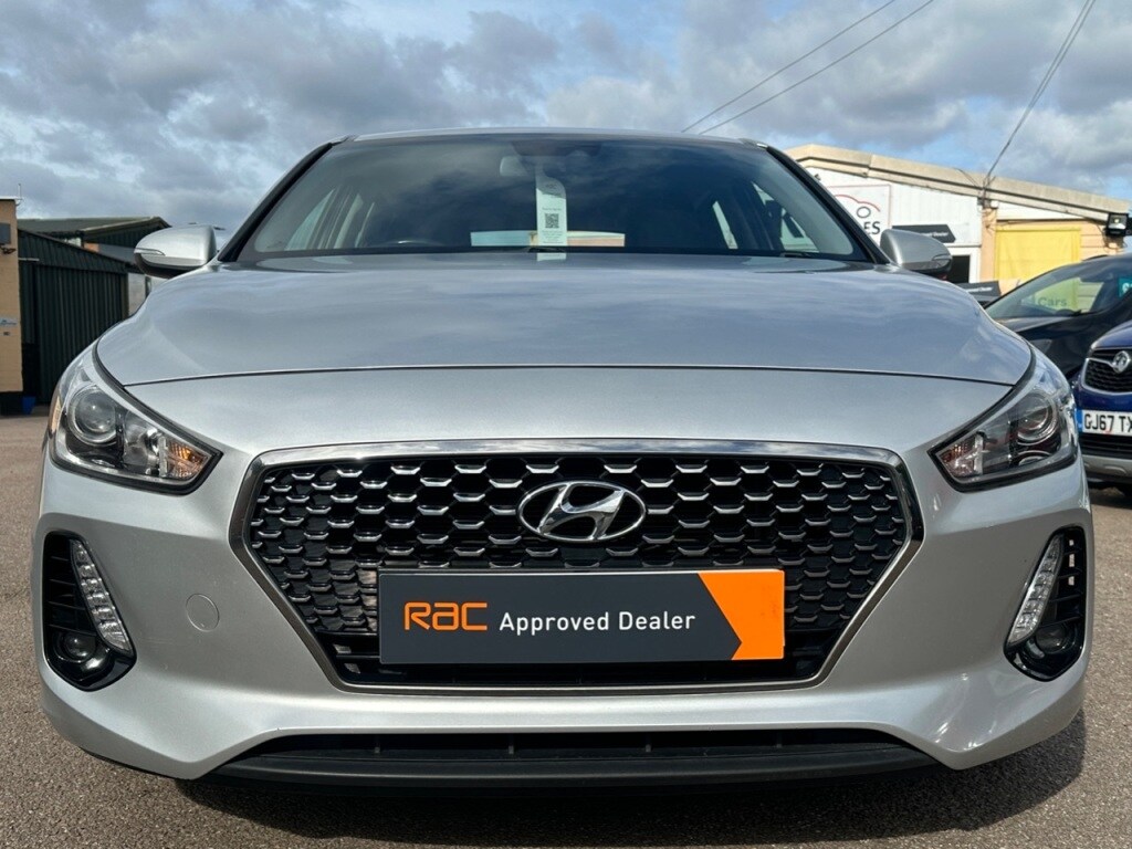 Used Hyundai i30 2018 for sale - 76118299: Photo 8