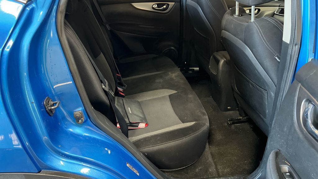 Used Nissan Qashqai 2017 for sale - 77211615: Photo 11