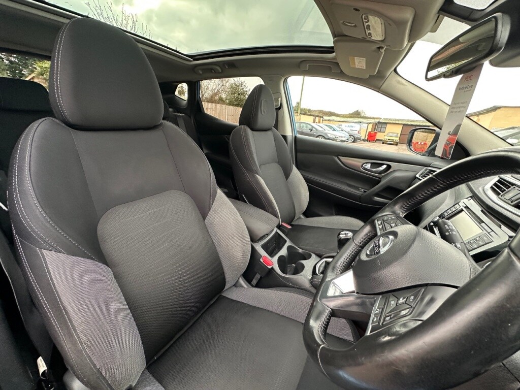 Used Nissan Qashqai 2017 for sale - 77211615: Photo 23