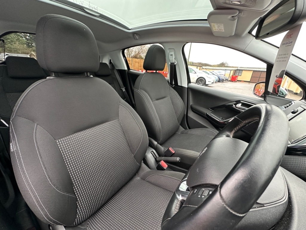 Used Peugeot 208 2018 for sale - 77226270: Photo 23