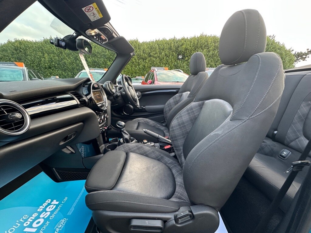 Used MINI Convertible 2017 for sale - 77006584: Photo 20