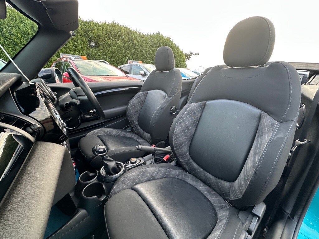 Used MINI Convertible 2017 for sale - 77006584: Photo 21