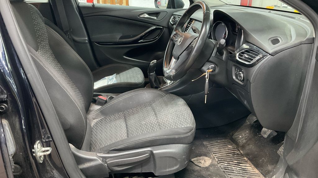 Used Vauxhall Astra 2018 for sale - 77952175: Photo 10