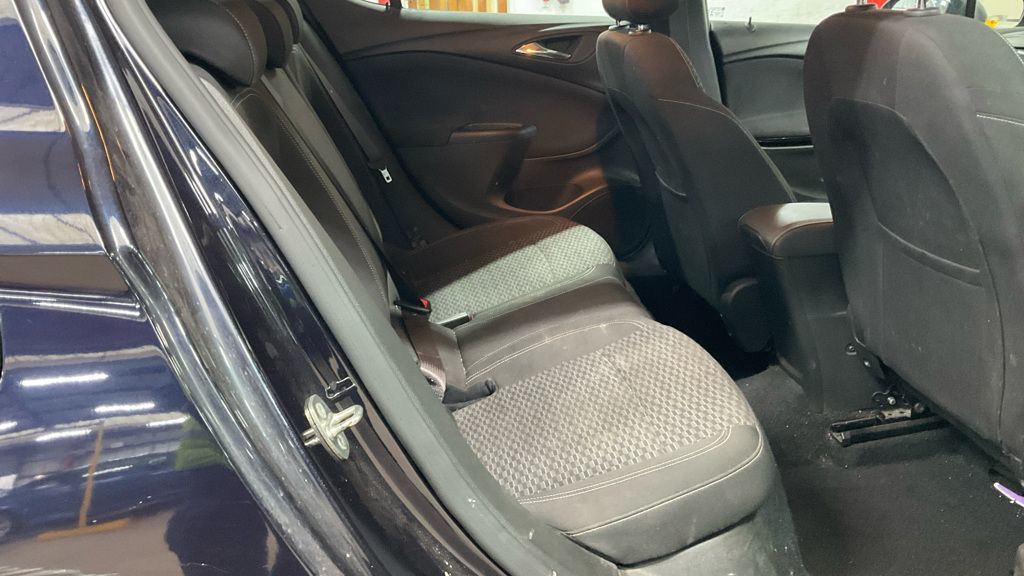 Used Vauxhall Astra 2018 for sale - 77952175: Photo 13