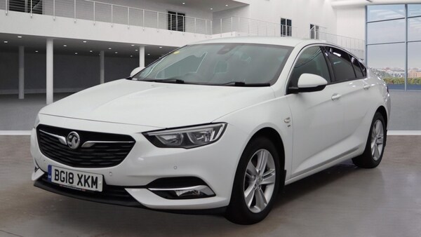 Used Vauxhall Insignia 2018 for sale - 76303205: Photo 5
