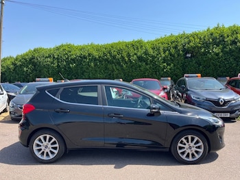 Used Ford Fiesta 2019 for sale - 79014015: Photo