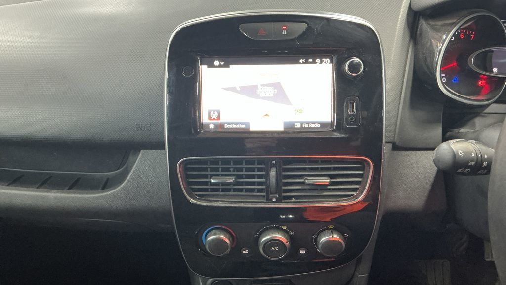 Used Renault Clio 2019 for sale - 77607970: Photo 12