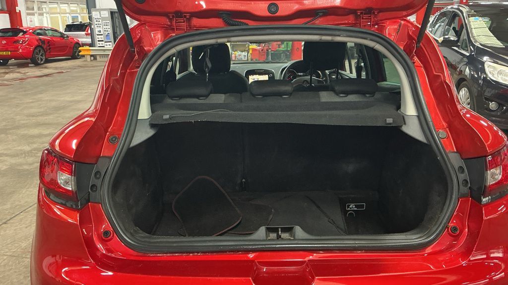 Used Renault Clio 2019 for sale - 77607970: Photo 14