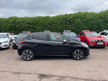 Used Peugeot 208 2018 for sale - 75287392: Photo