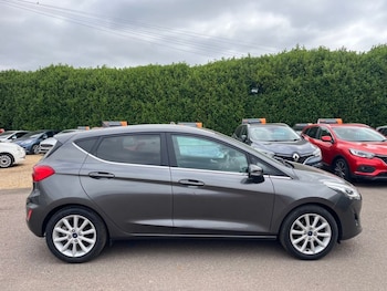 Used Ford Fiesta 2018 for sale - 79155490: Photo