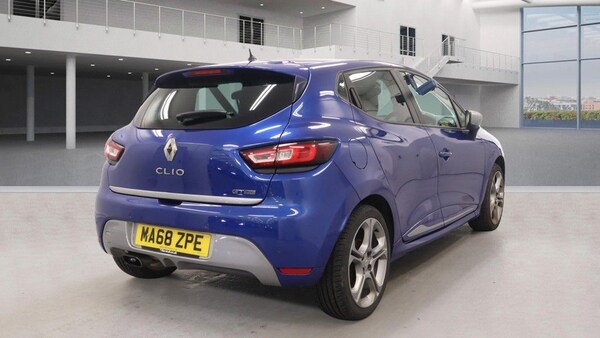 Used Renault Clio 2018 for sale - 76303180: Photo 8