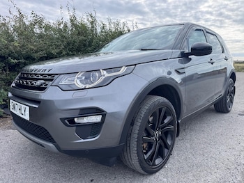 Used Land Rover Discovery Sport 2017 for sale - 76116980: Photo