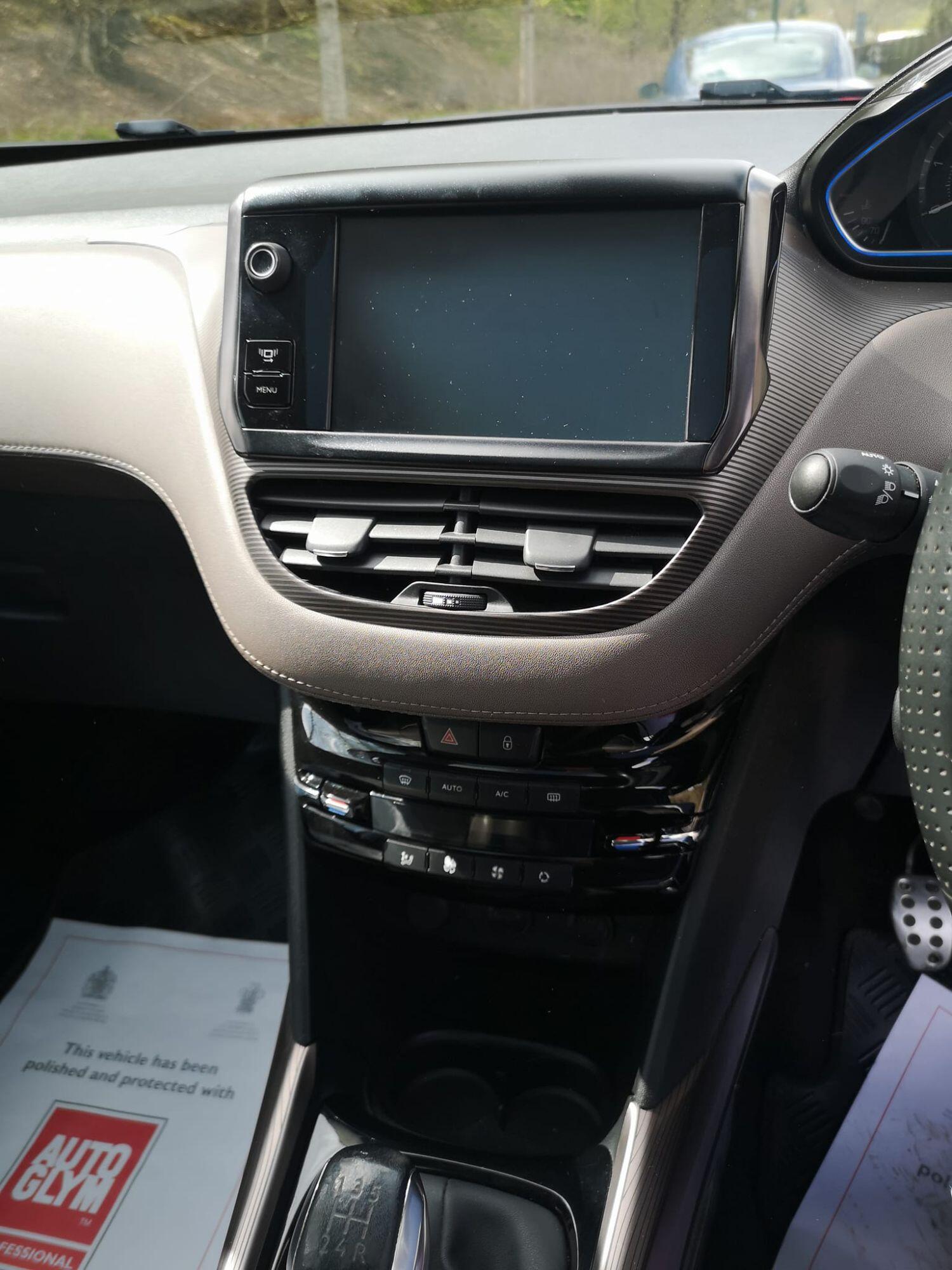 Used Peugeot 2008 2014 for sale - 76793770: Photo 12