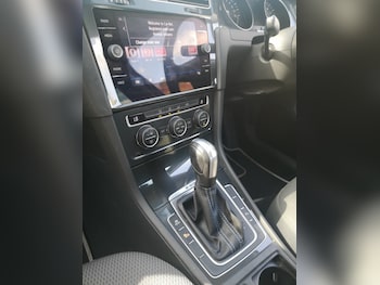 Used Volkswagen Golf 2019 for sale - 78659739: Photo