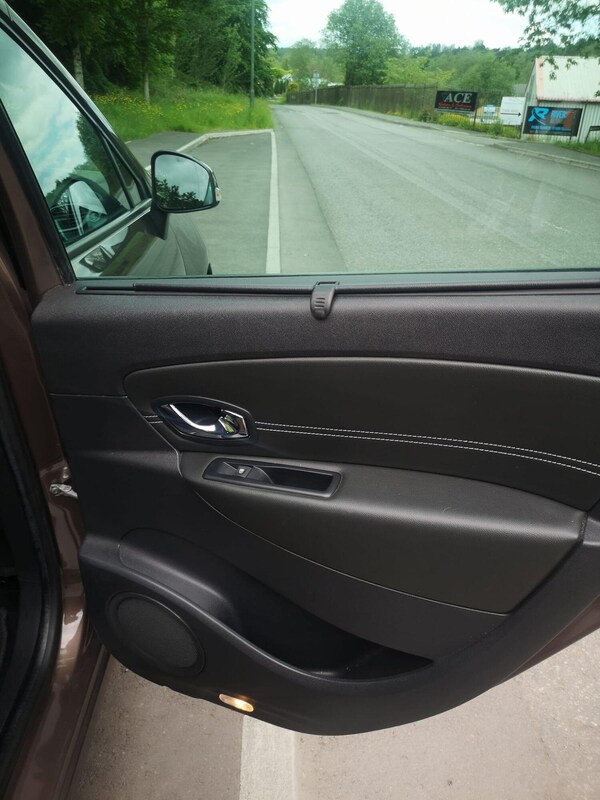 Used Renault Scenic 2012 for sale - 71214744: Photo 9