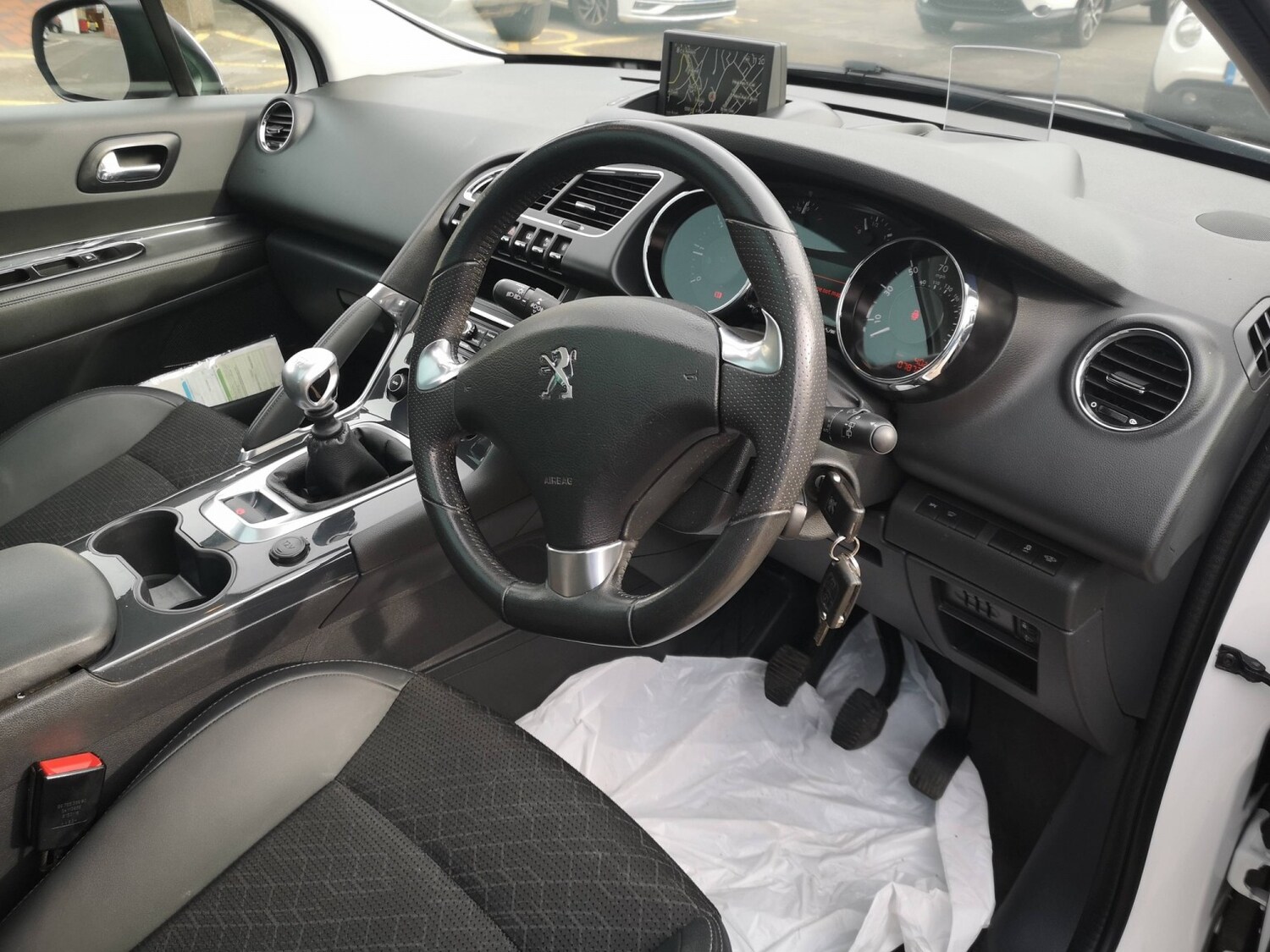 Used Peugeot 3008 2016 for sale - 77603389: Photo 10