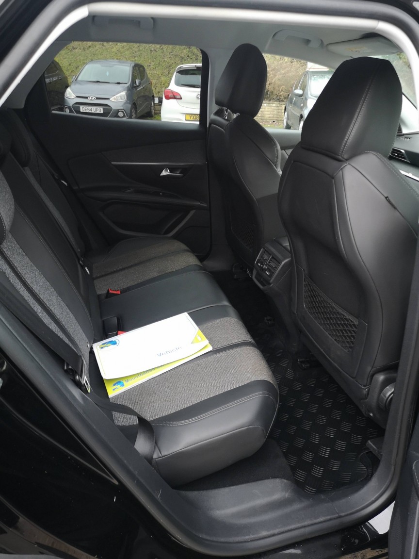 Used Peugeot 3008 2017 for sale - 77643793: Photo 11