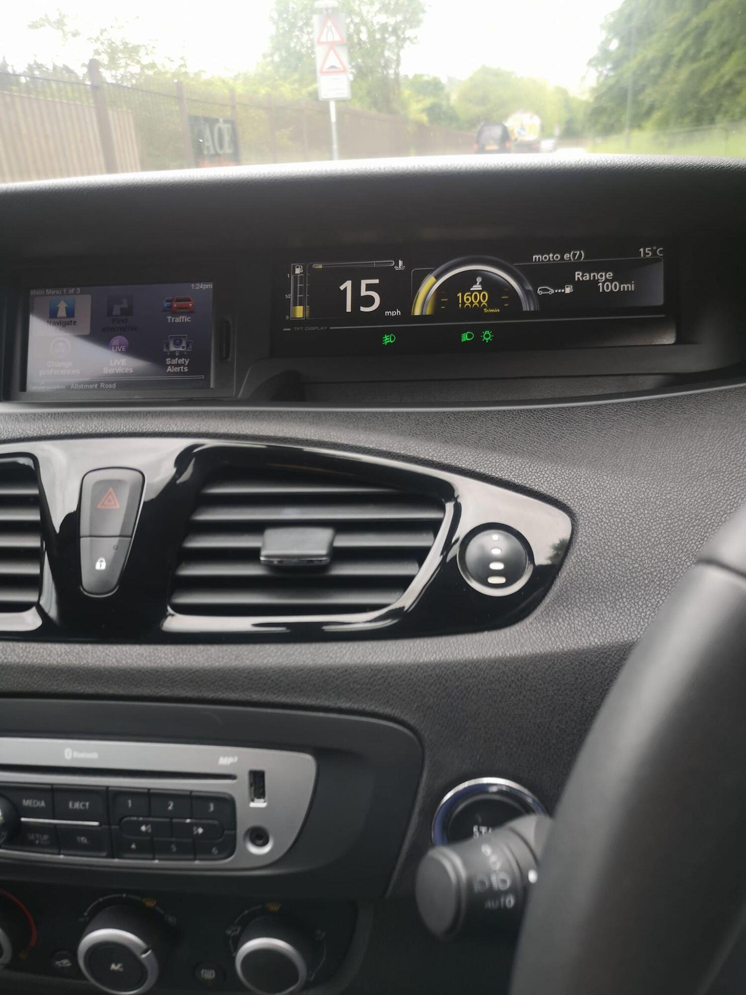 Used Renault Scenic 2012 for sale - 76769370: Photo 19