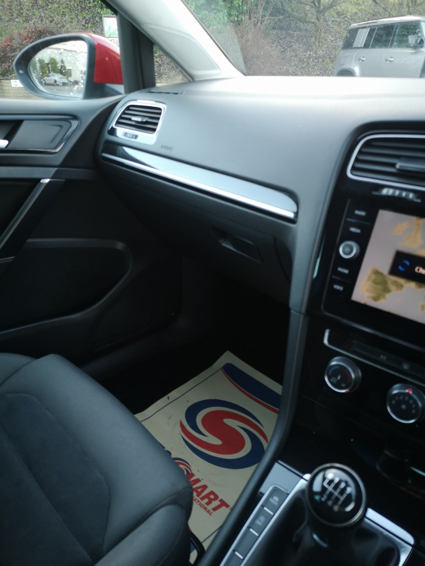 Used Volkswagen Golf 2017 for sale - 76896943: Photo 11