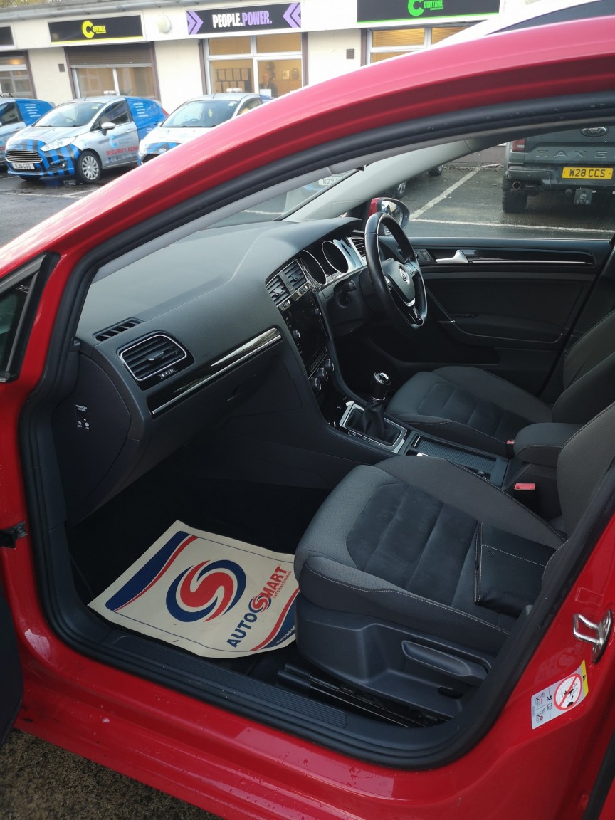 Used Volkswagen Golf 2017 for sale - 76896943: Photo 7