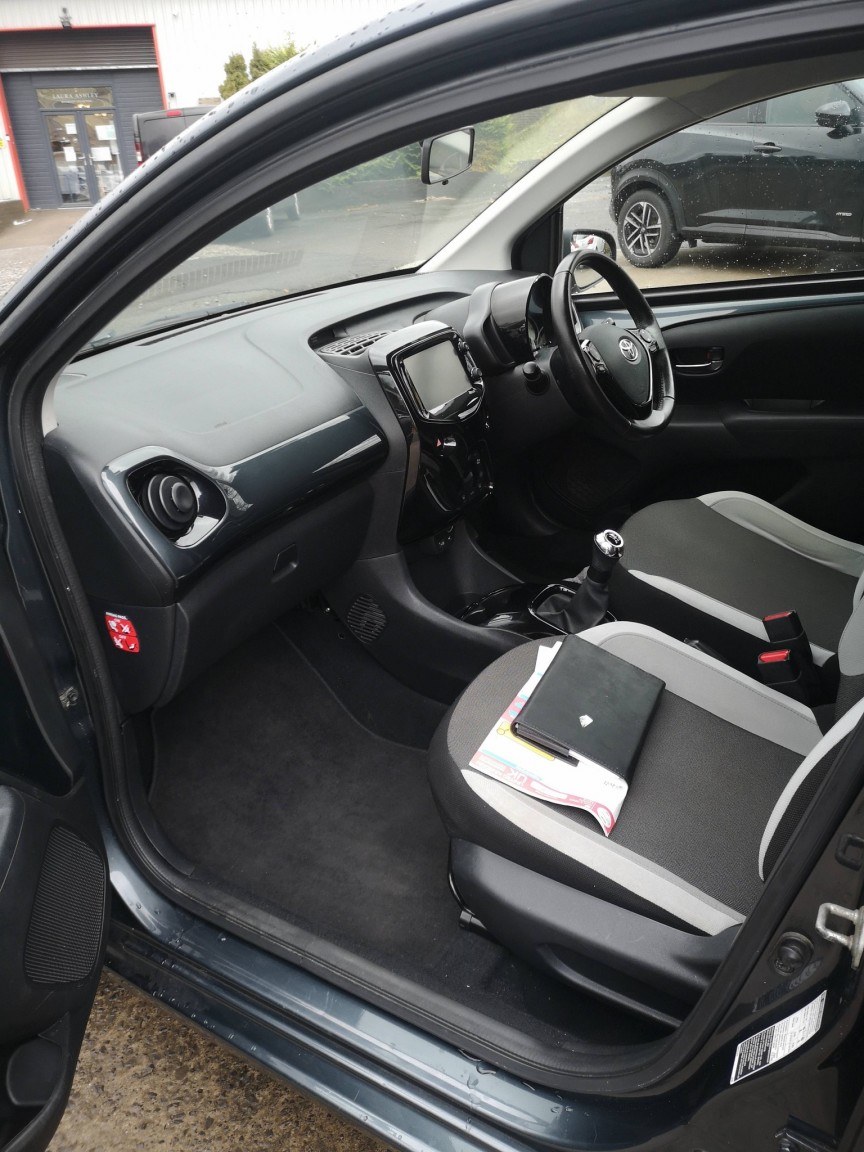 Used Toyota AYGO 2017 for sale - 77610048: Photo 13