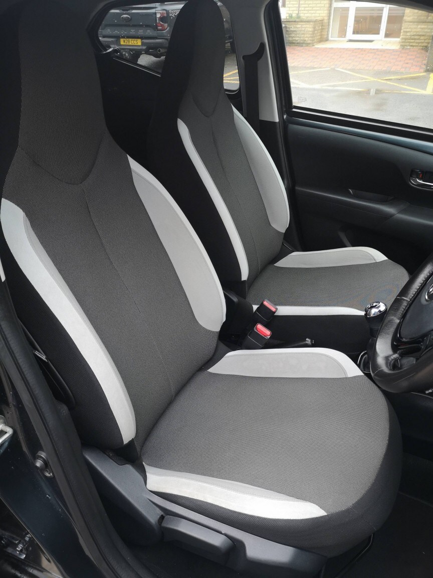 Used Toyota AYGO 2017 for sale - 77610048: Photo 9