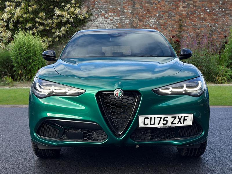 Used Alfa Romeo Stelvio 2025 for sale - 76738786: Photo 2