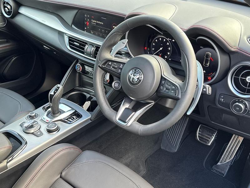 Used Alfa Romeo Stelvio 2025 for sale - 76738786: Photo 9