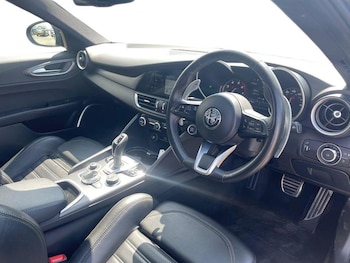 Used Alfa Romeo Giulia 2022 for sale - 75504716: Photo