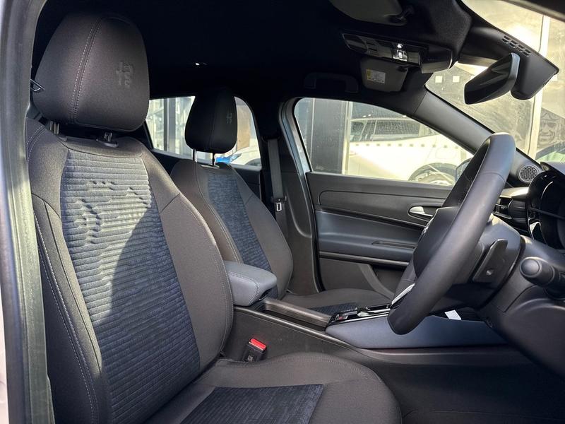 Used Alfa Romeo Junior 2025 for sale - 75922573: Photo 13