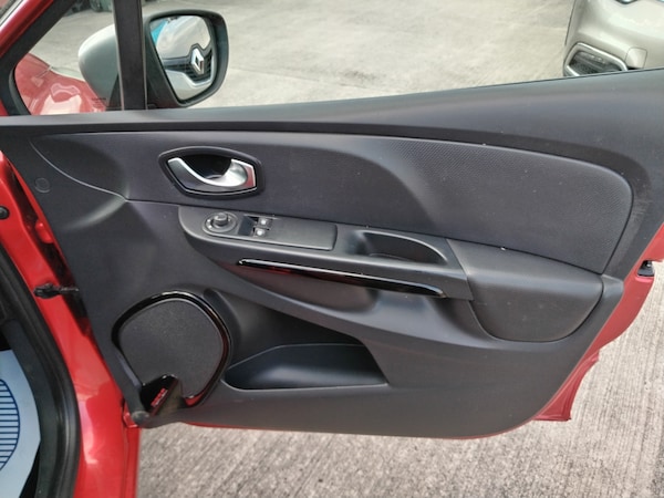Used Renault Clio 2015 for sale - 74618087: Photo 21