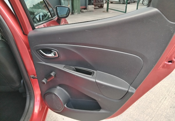 Used Renault Clio 2015 for sale - 74618087: Photo 24