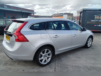 Used Volvo V60 2015 for sale - 78405871: Photo