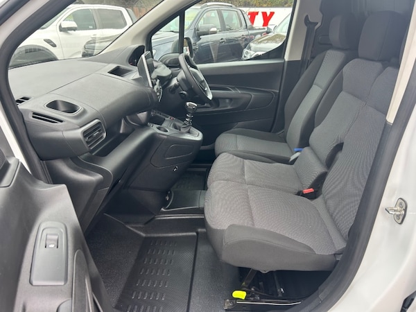 Used Peugeot Partner 2023 for sale - 76312839: Photo 16