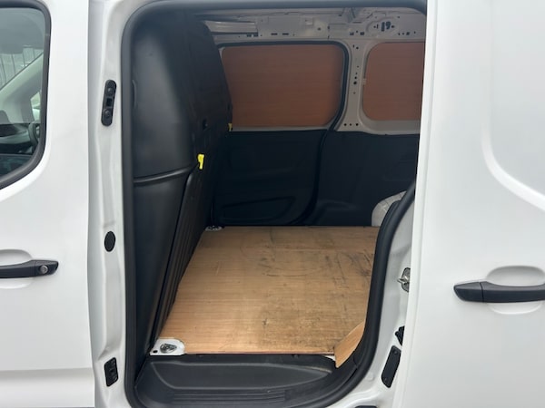Used Peugeot Partner 2023 for sale - 76312839: Photo 37