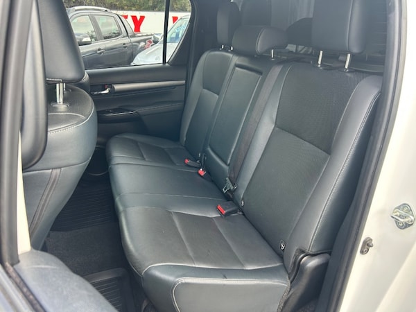 Used Toyota Hilux 2023 for sale - 76197153: Photo 42