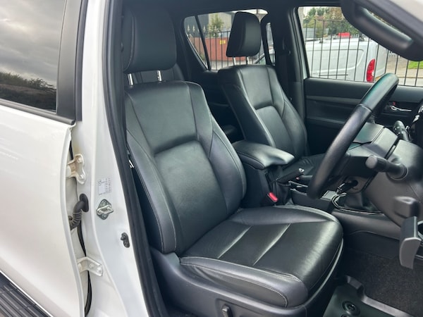 Used Toyota Hilux 2023 for sale - 76197153: Photo 9