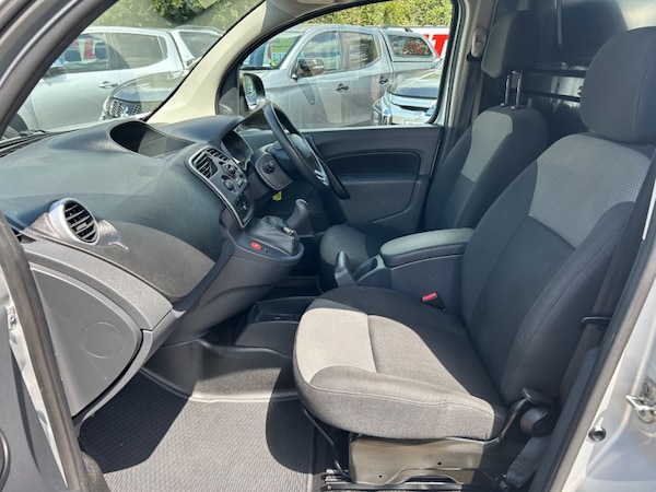 Used Renault Kangoo 2019 for sale - 74832930: Photo 13